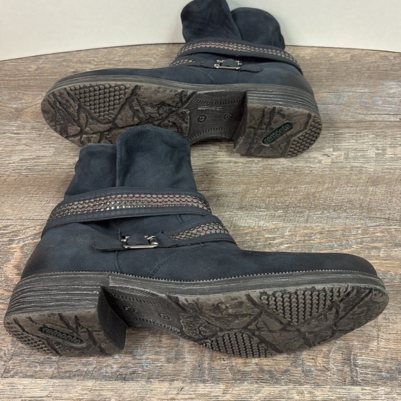 Stylish Black Ankle Boots - Picture 6 of 12